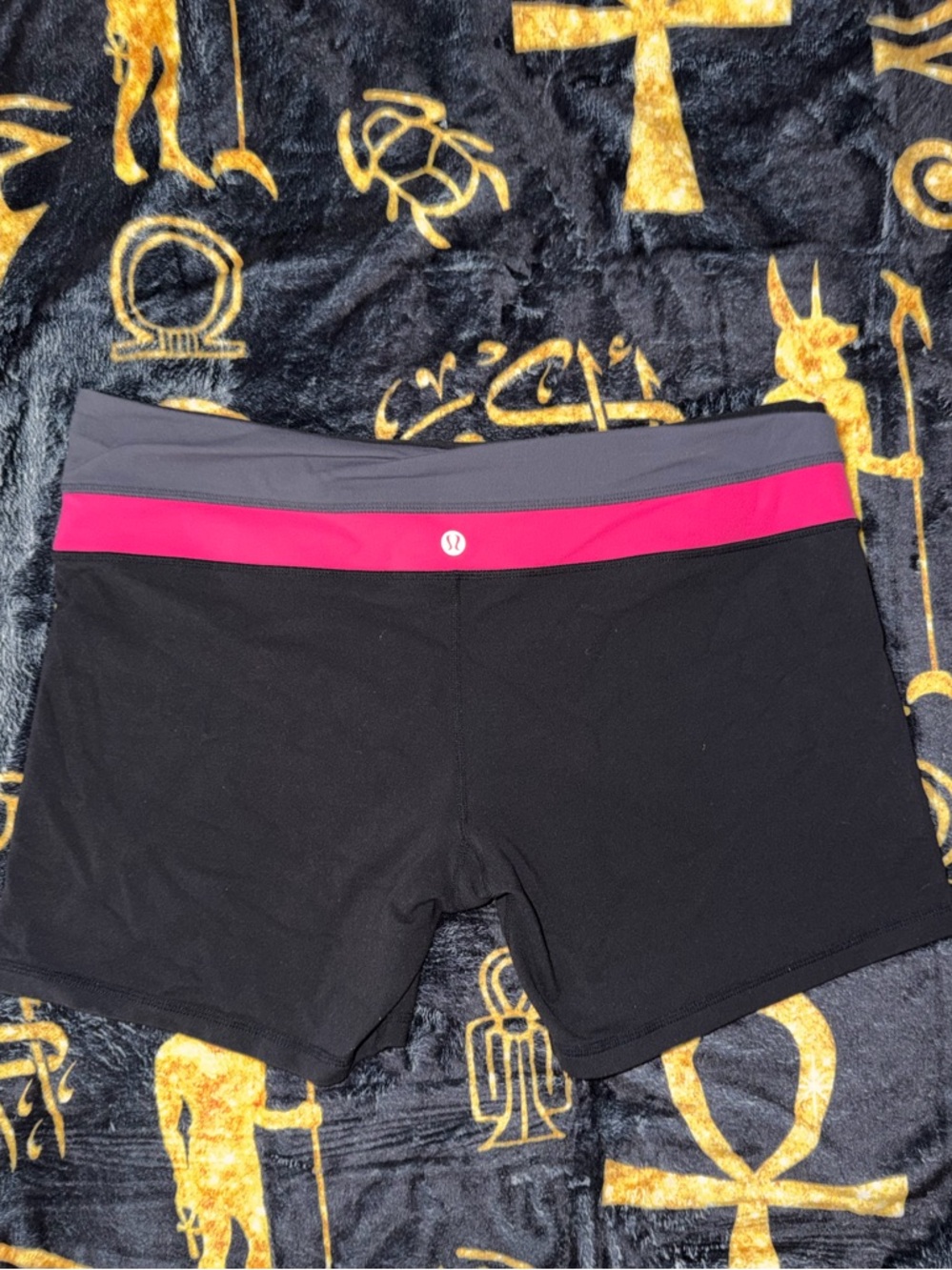 Lululemon Reversible Black, Pink & Gray Waistband Athletic Womens Shorts Size 12